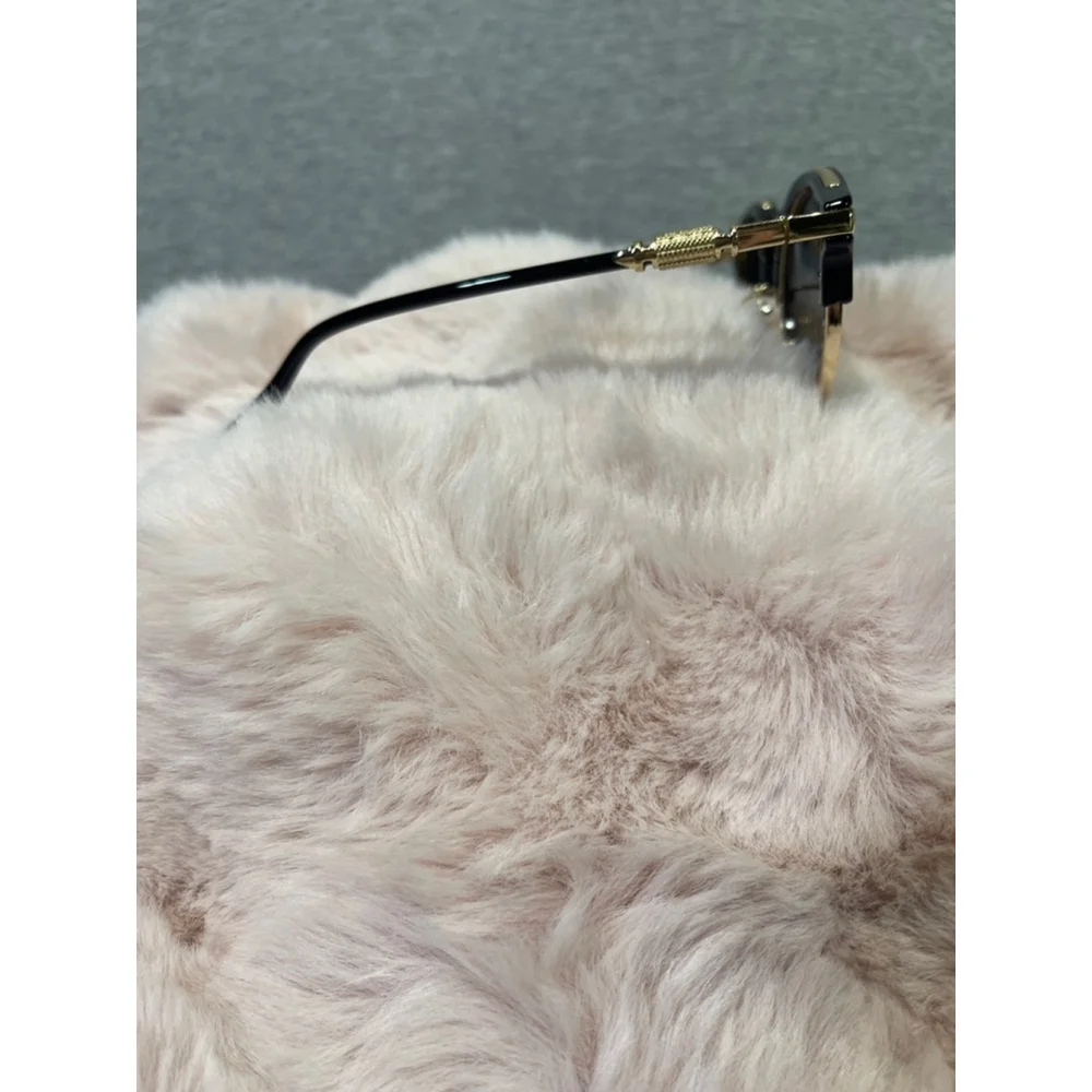 Unisex AONOR Sunglasses One Size Black and Gold
